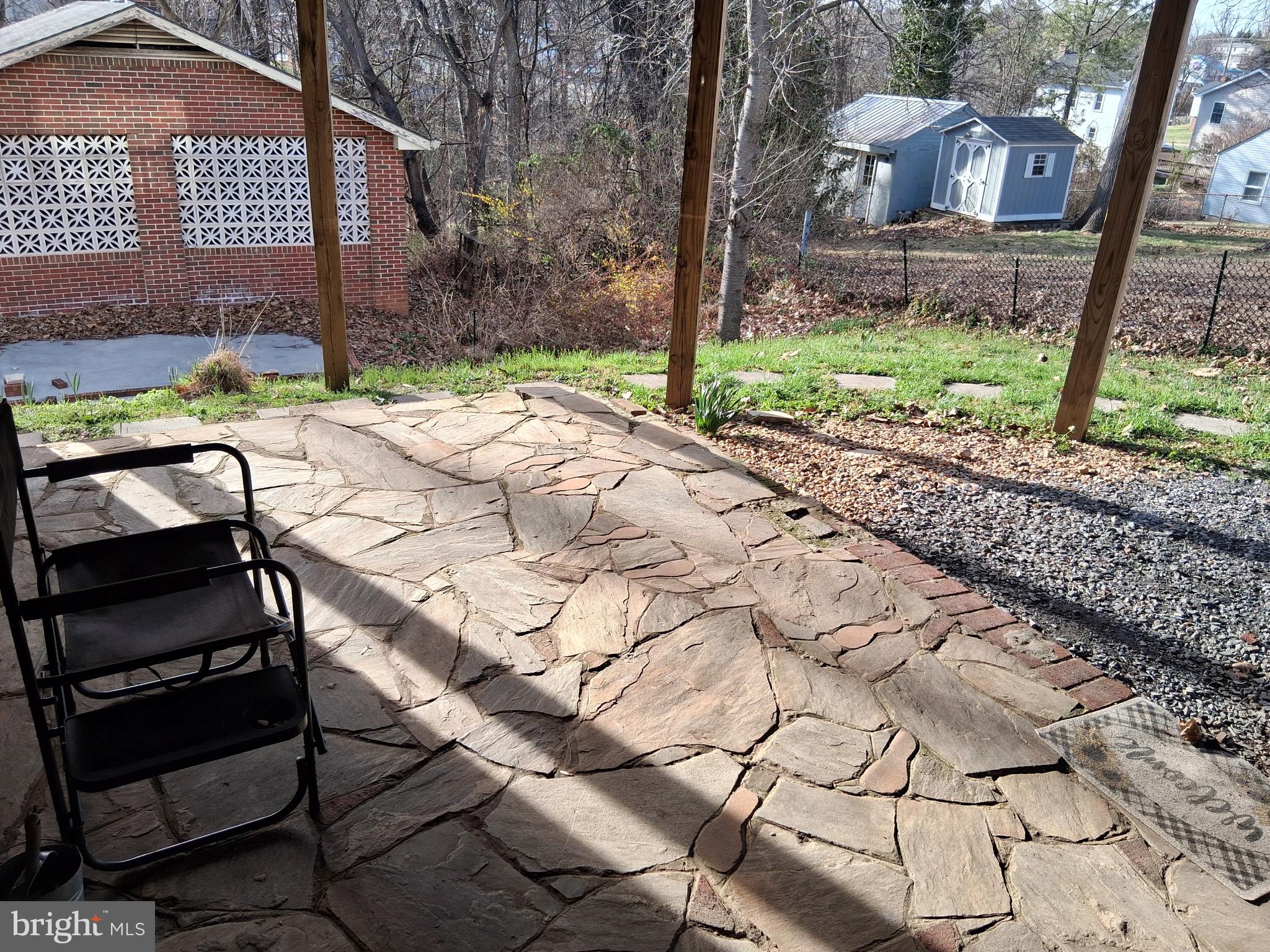 FAIRVIEW COURT - Residential