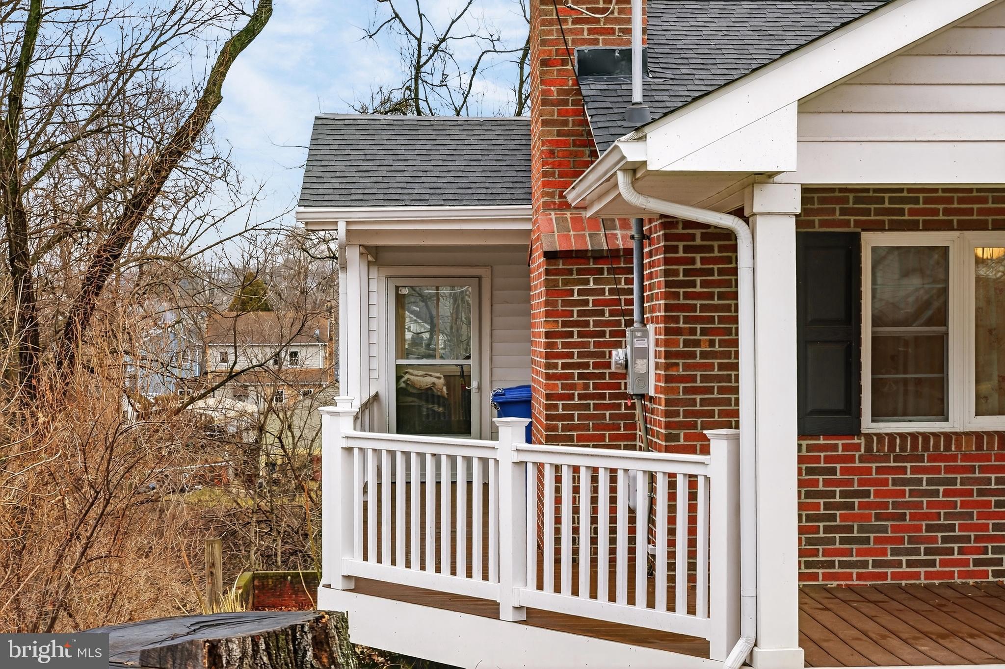 FAIRVIEW COURT - Residential