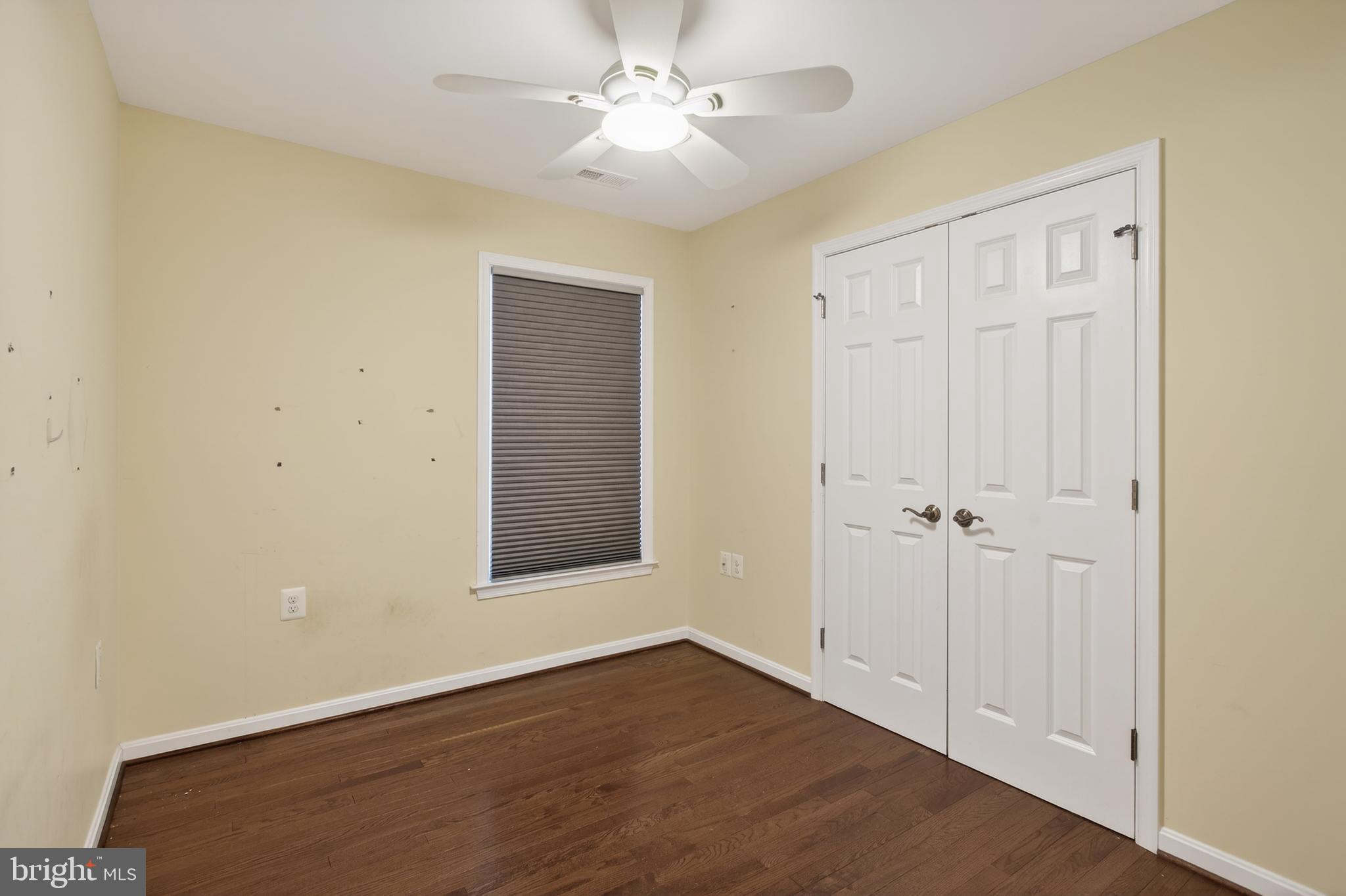 FAIRVIEW COURT - Residential