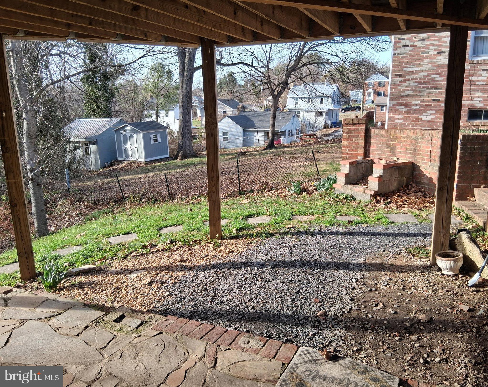 FAIRVIEW COURT - Residential