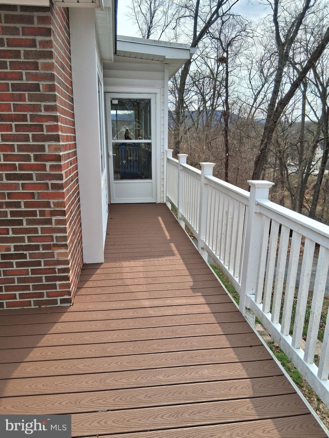 FAIRVIEW COURT - Residential