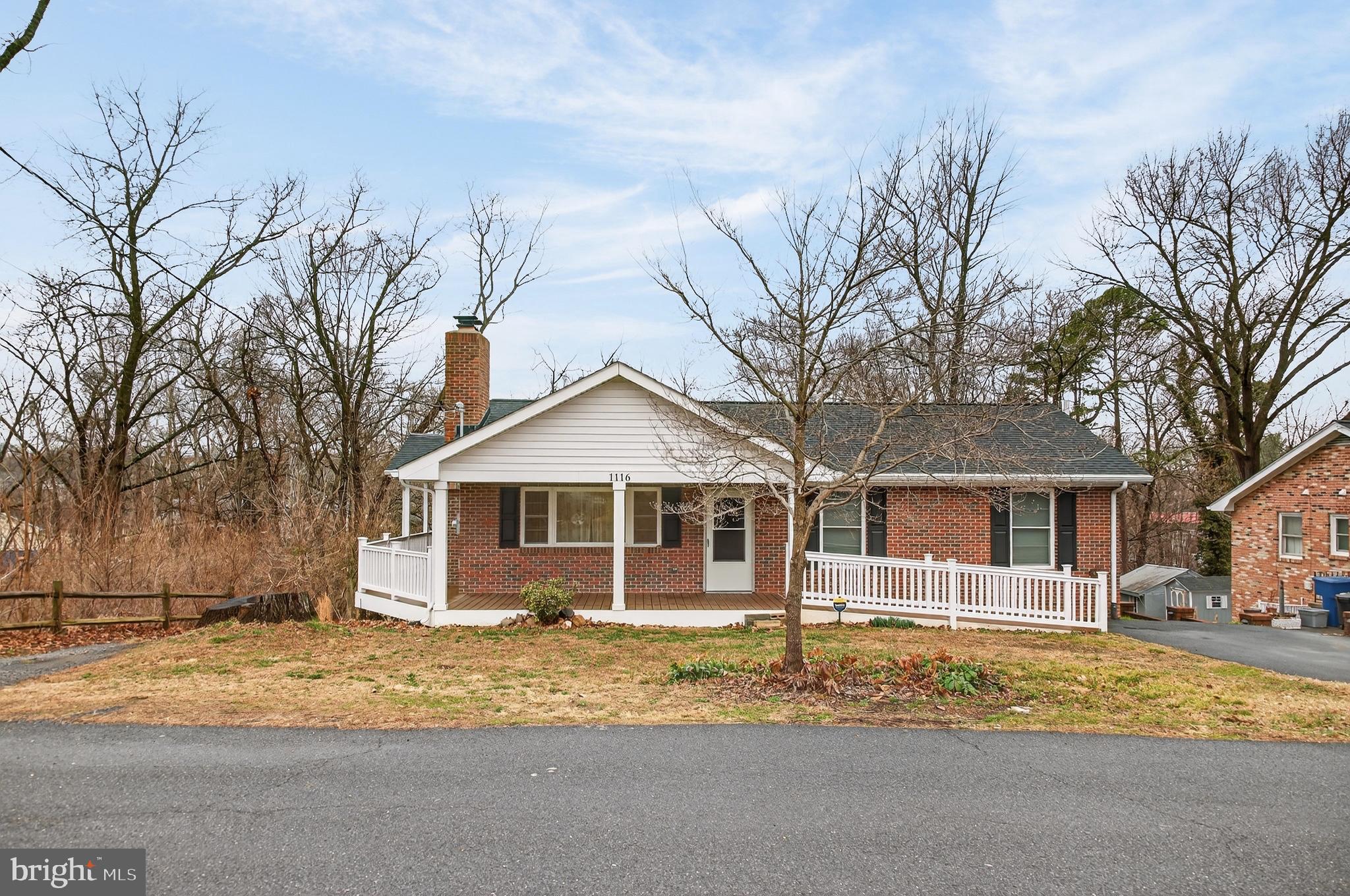 FAIRVIEW COURT - Residential