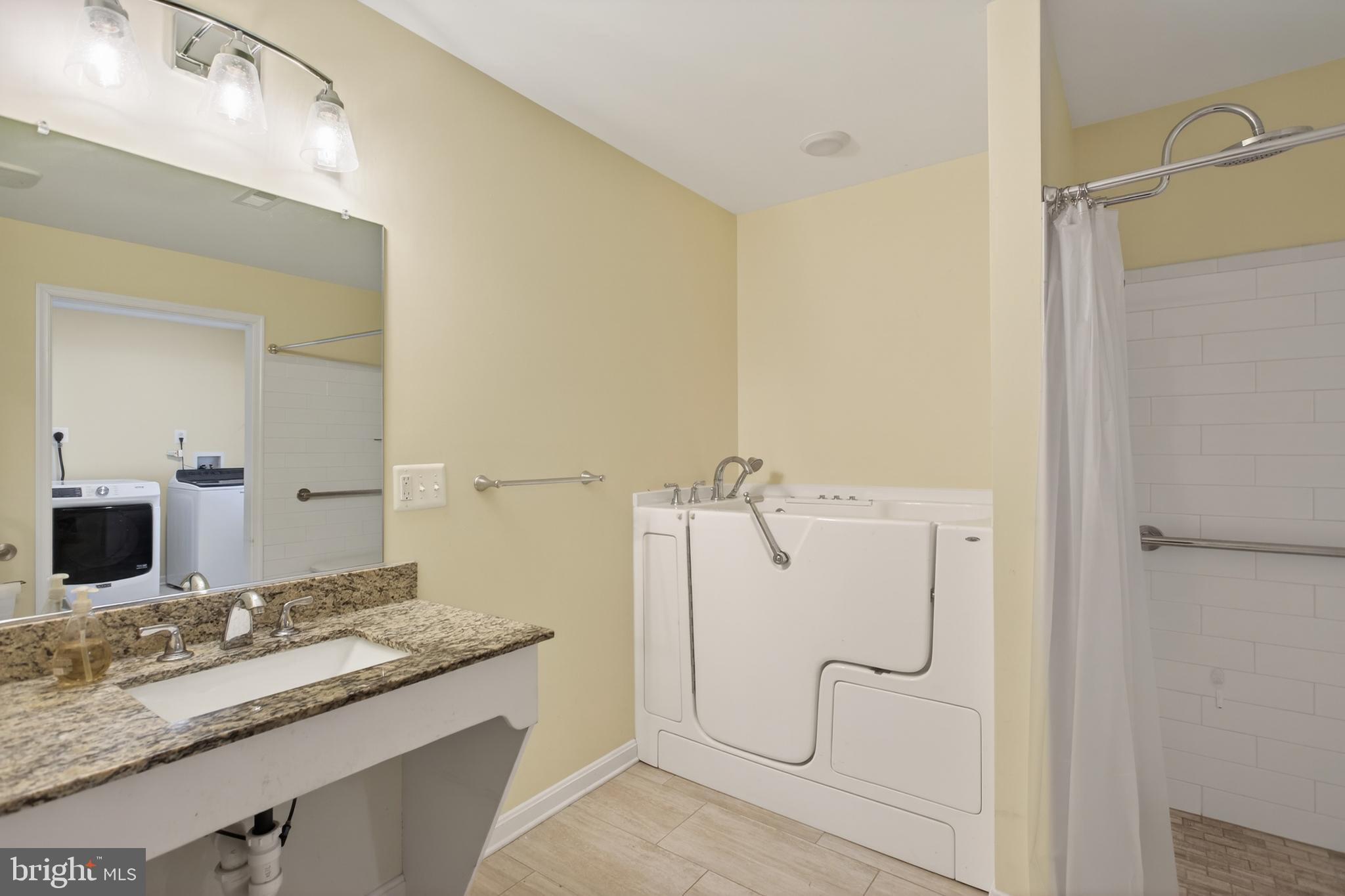 FAIRVIEW COURT - Residential