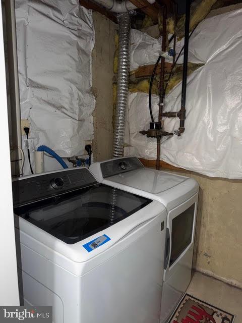 TOWNES AT TINKER'S CREEK - Residential