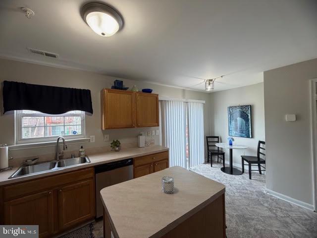 TOWNES AT TINKER'S CREEK - Residential