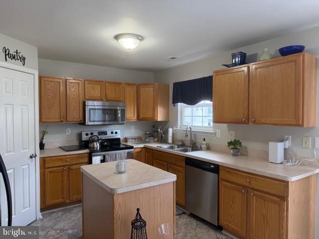 TOWNES AT TINKER'S CREEK - Residential