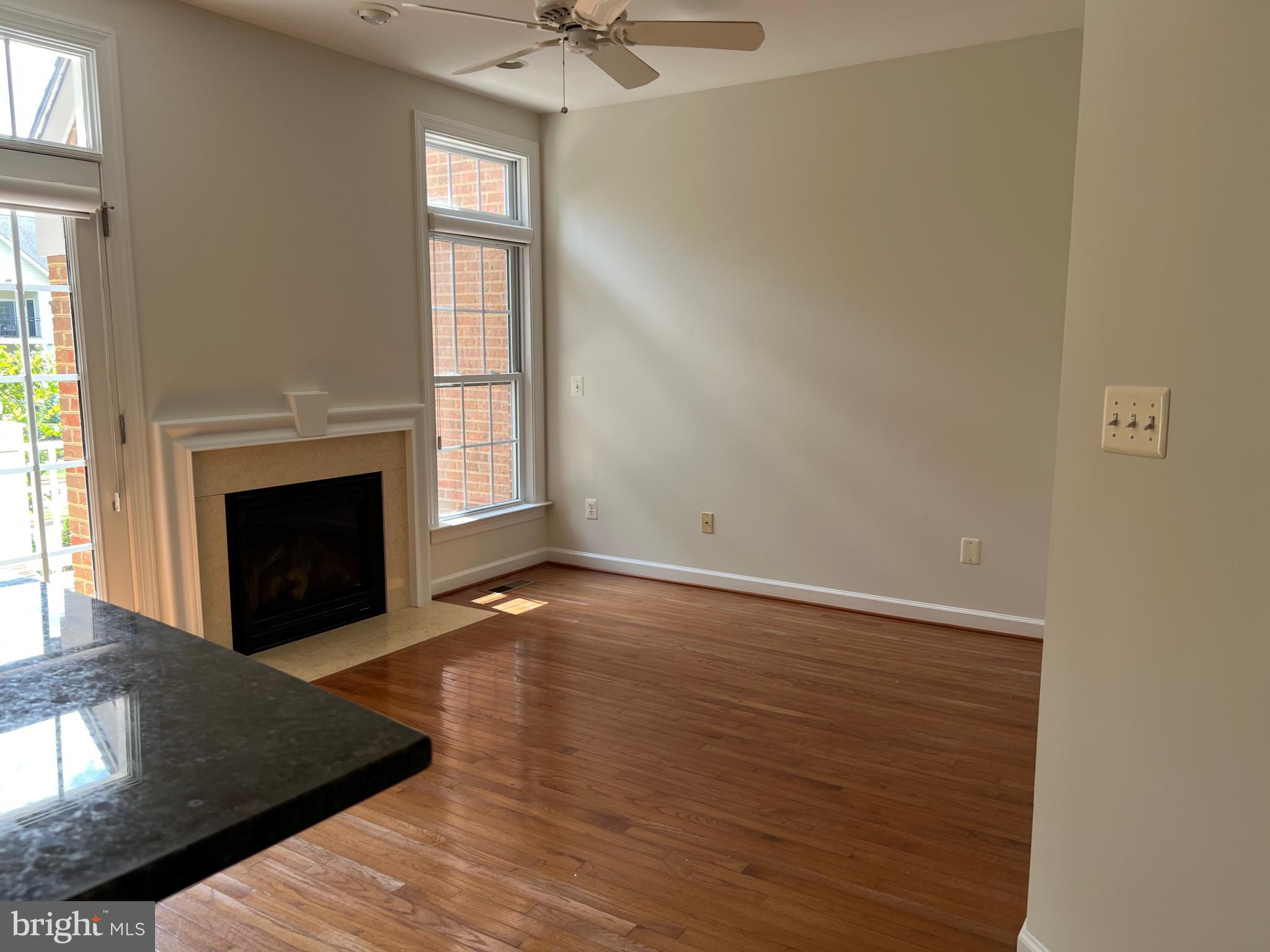 CHARLESTON SQUARE TOWNHM - Residential Lease