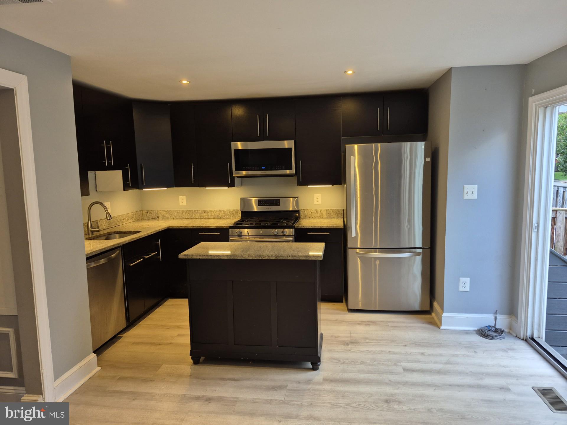 7860 PARTHIAN COURT