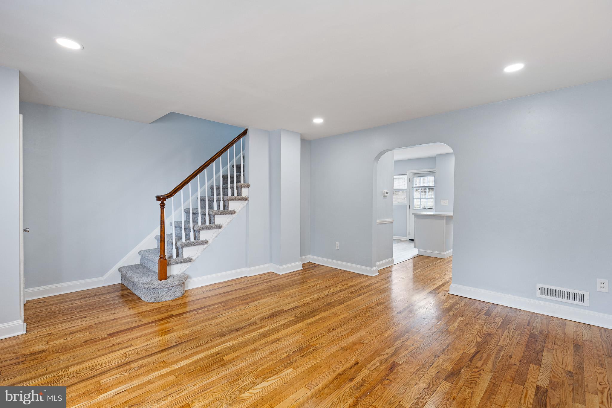 2709 W 6TH STREET