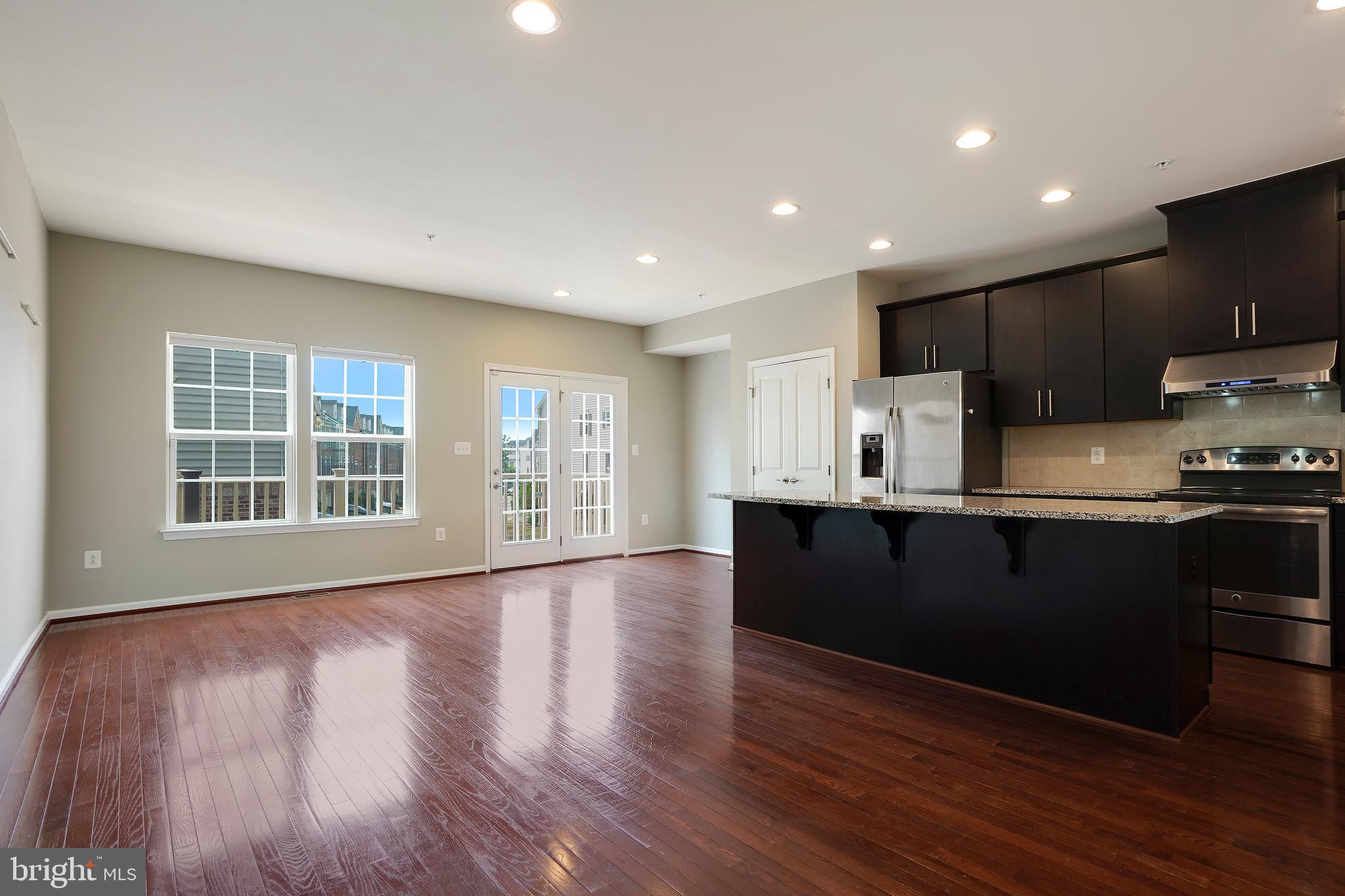 GREENBELT STATION - Residential