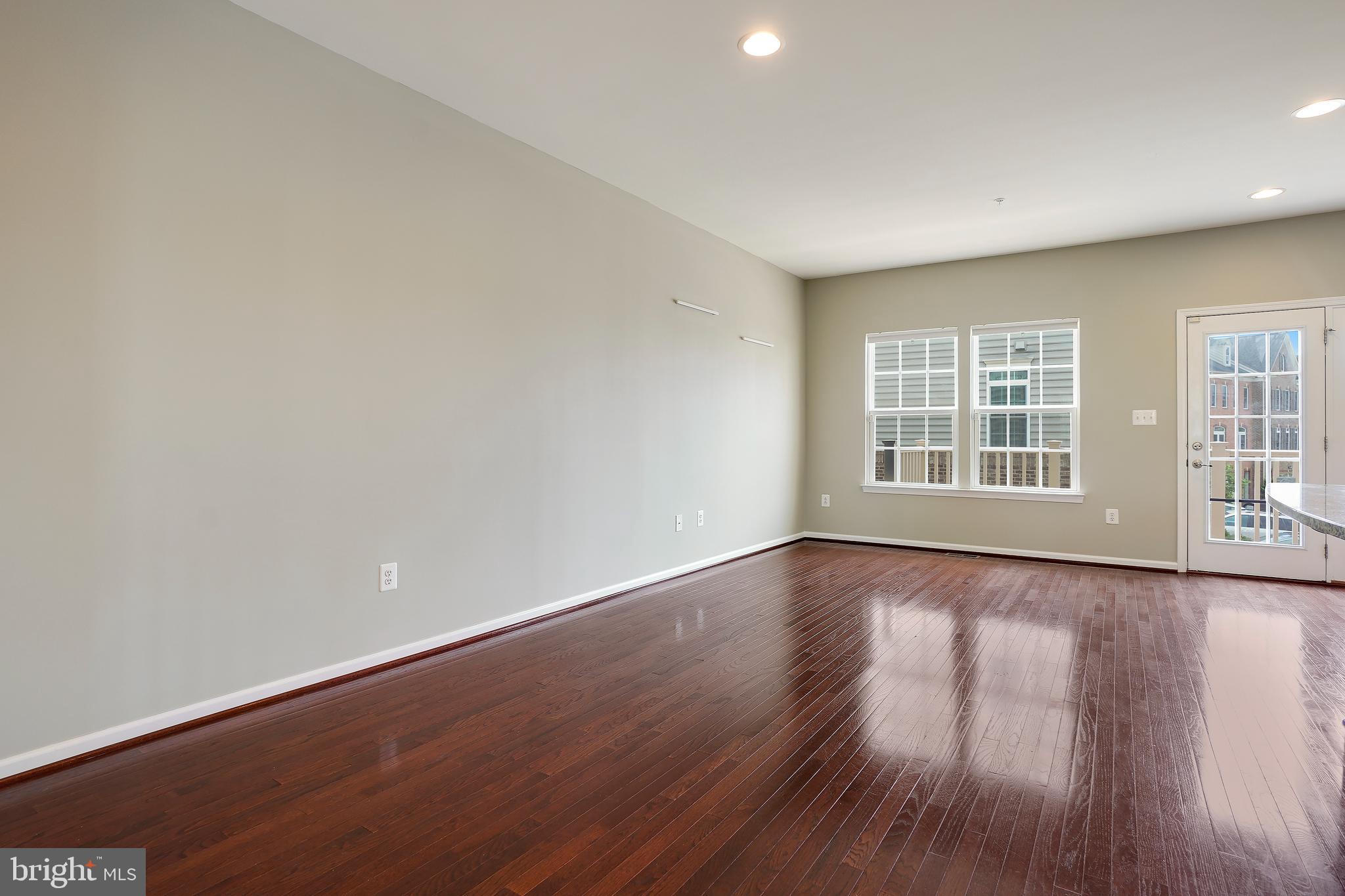 GREENBELT STATION - Residential