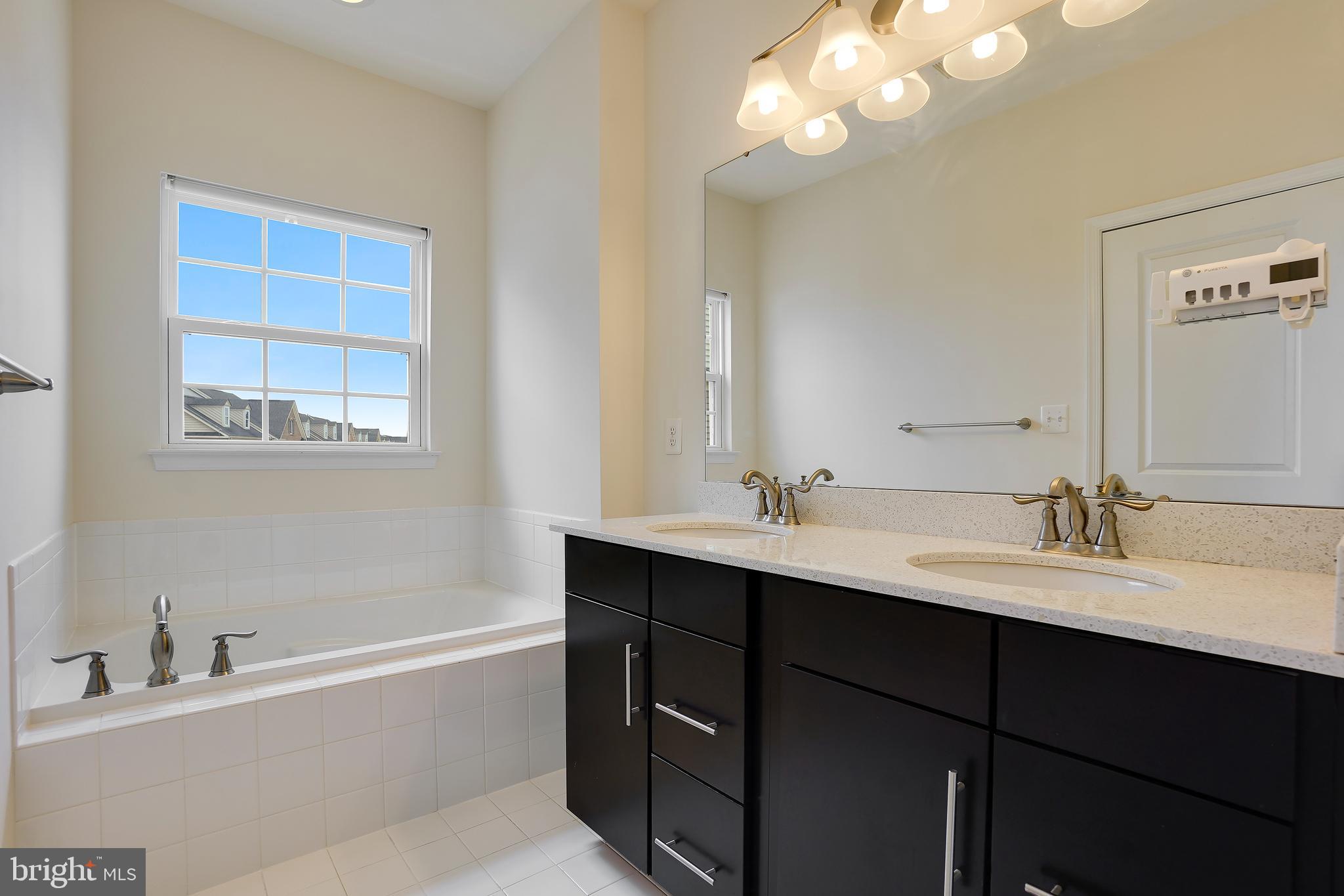 GREENBELT STATION - Residential