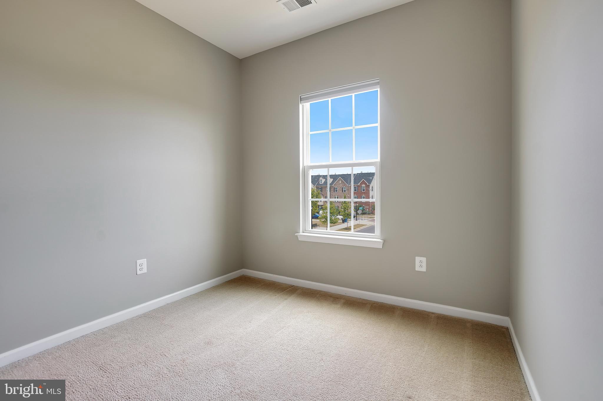 GREENBELT STATION - Residential