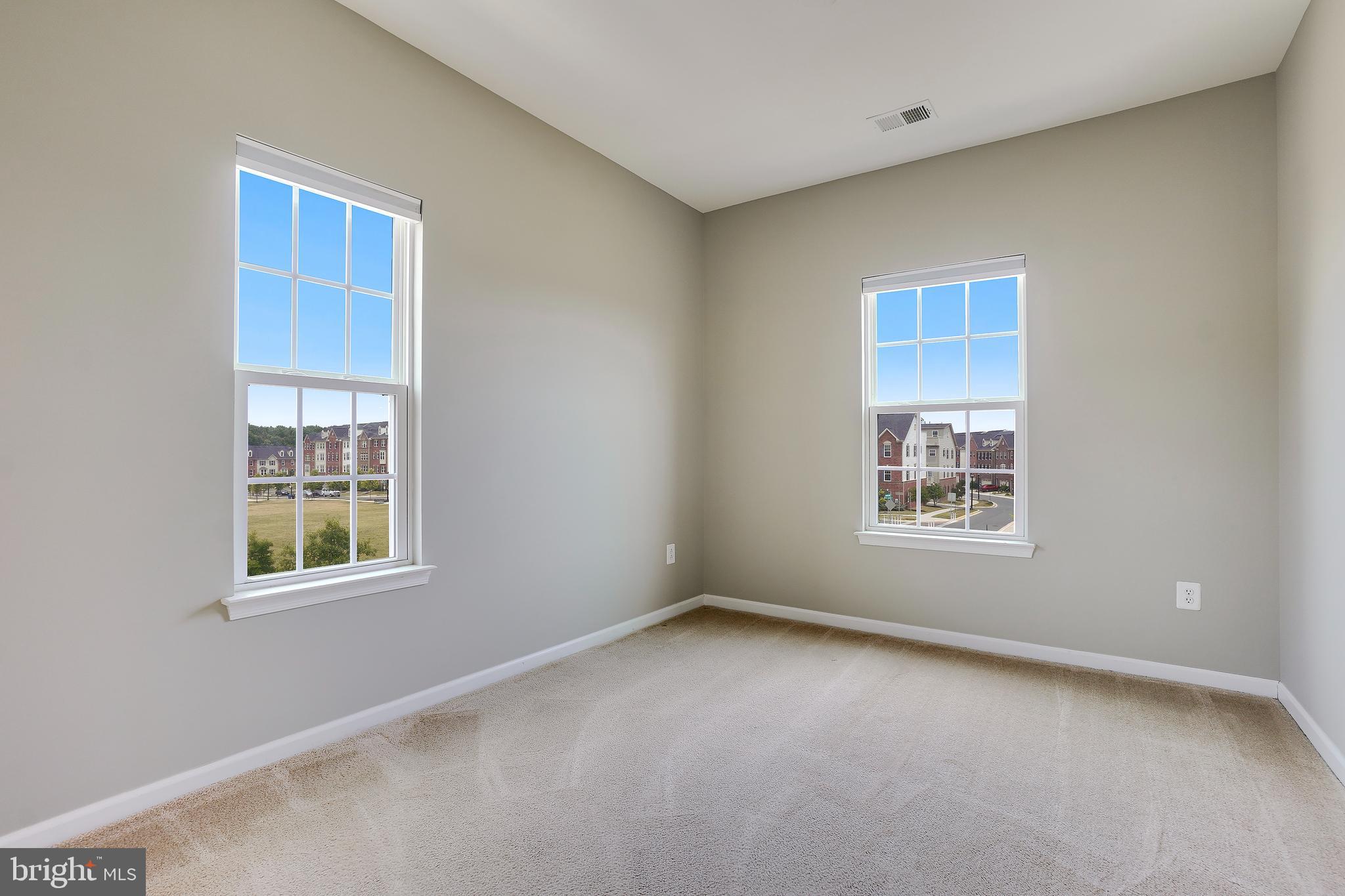 GREENBELT STATION - Residential