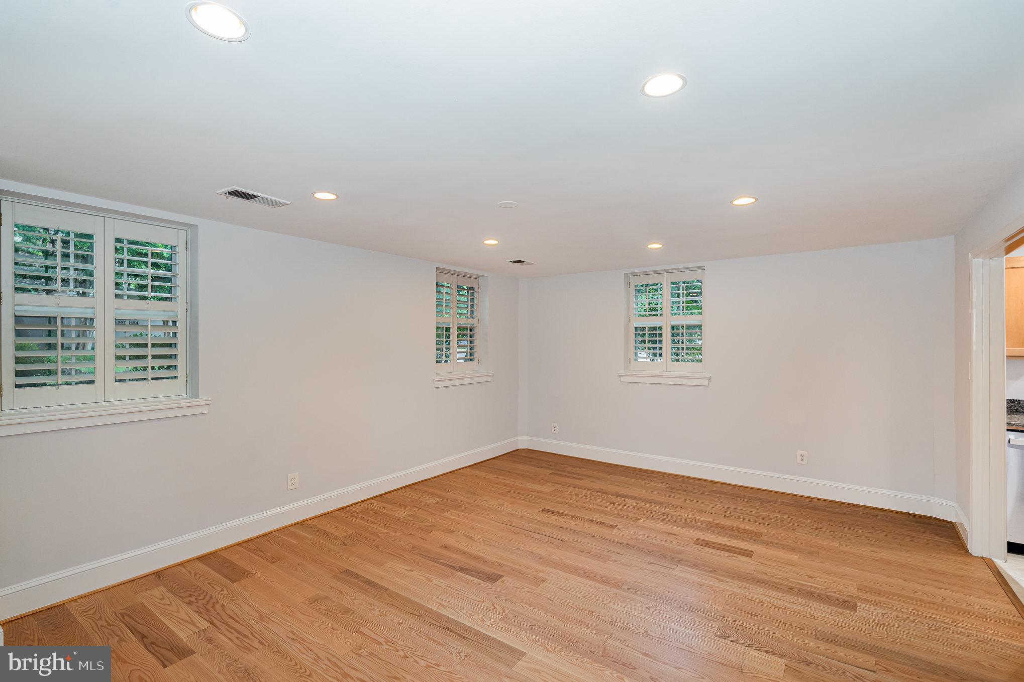 400 COMMONWEALTH AVENUE 107
