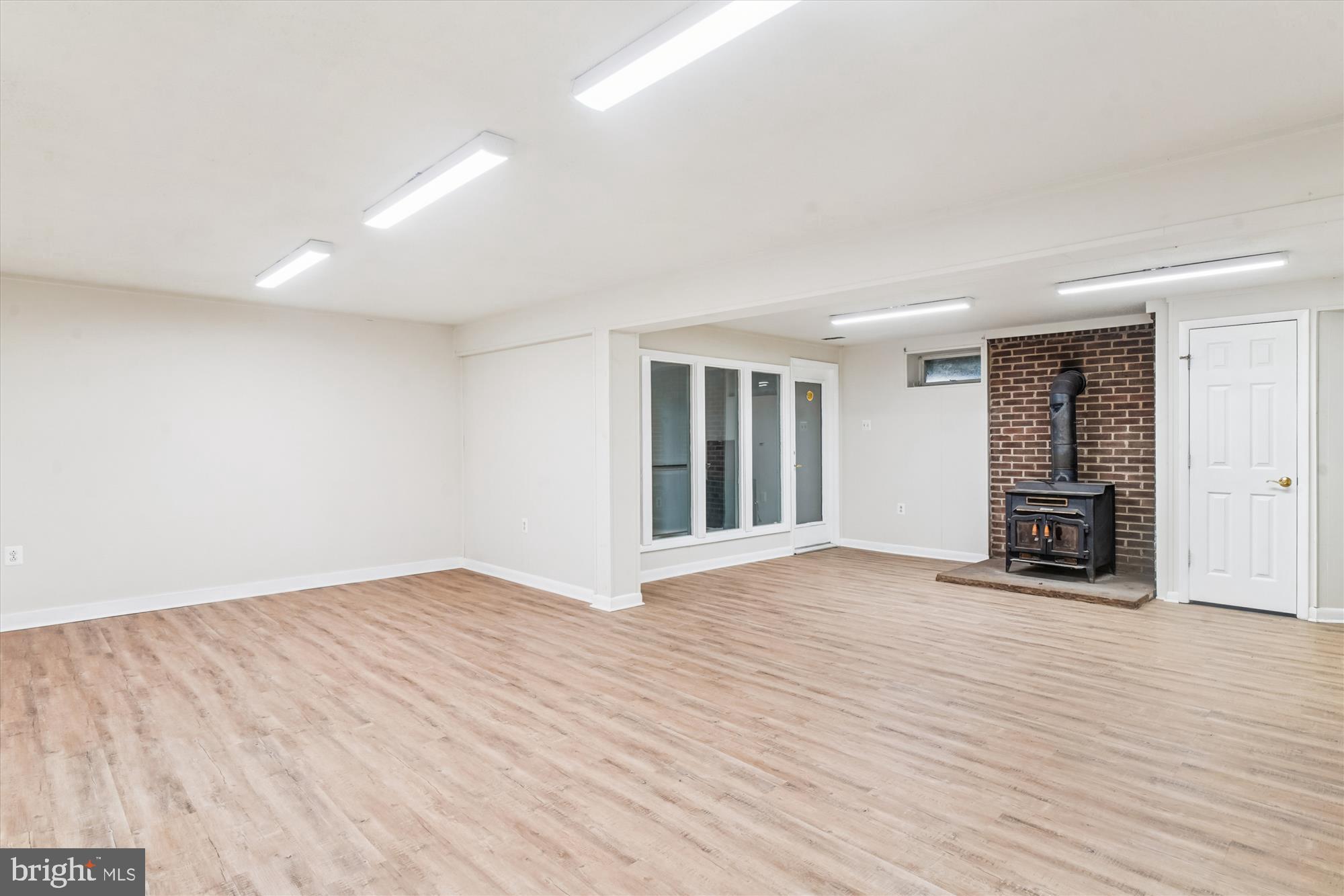 BOSS ARNOLD VILLAGE - Residential