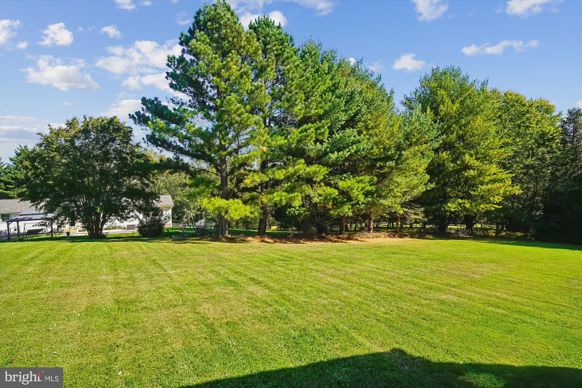 BOSS ARNOLD VILLAGE - Residential