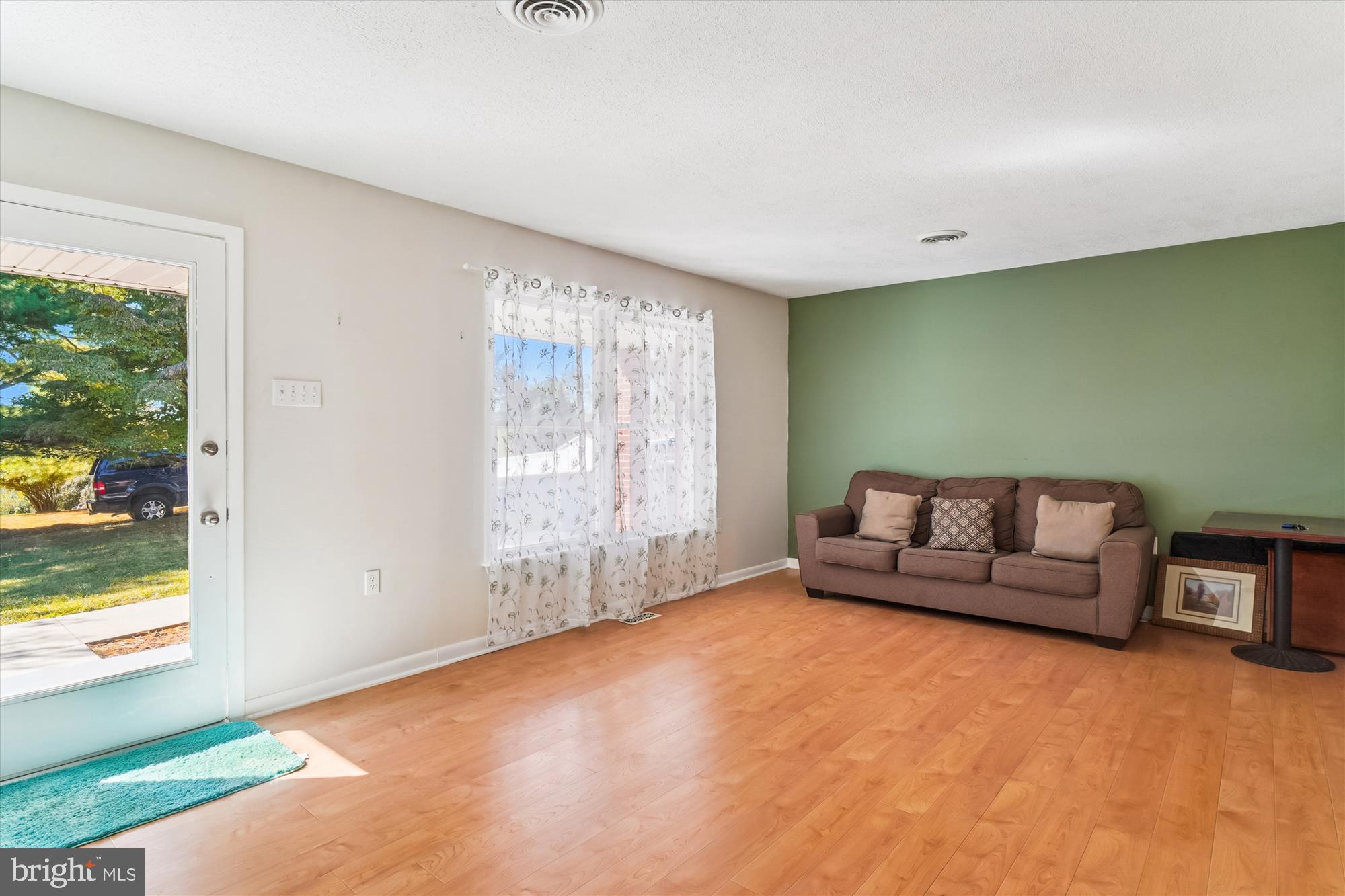 BOSS ARNOLD VILLAGE - Residential