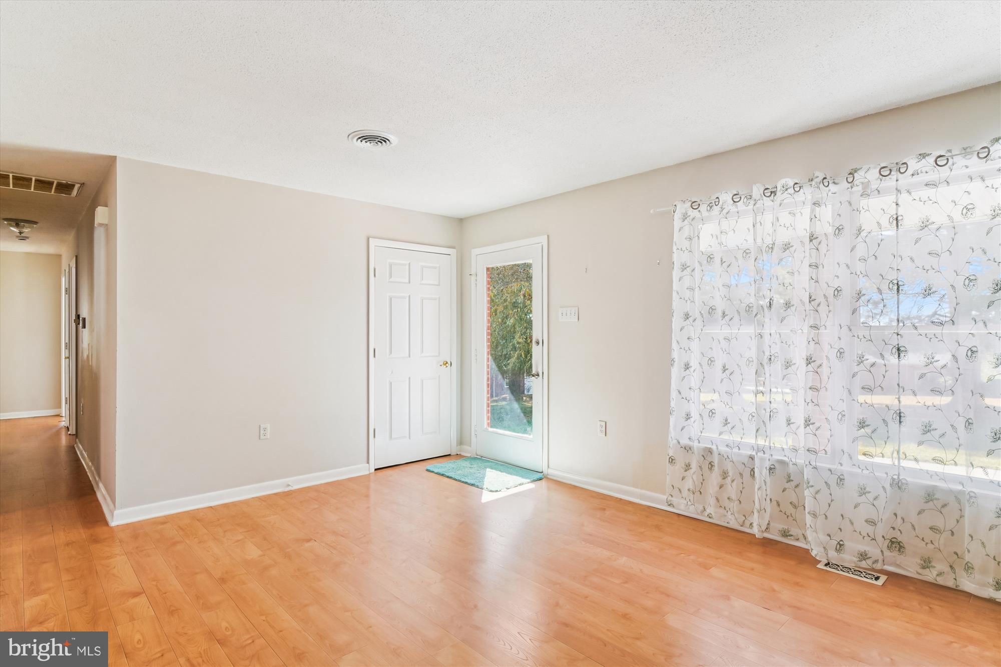 BOSS ARNOLD VILLAGE - Residential