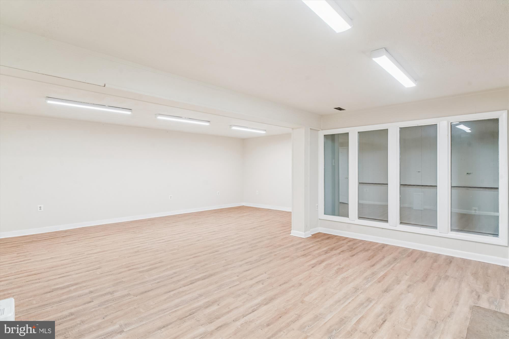 BOSS ARNOLD VILLAGE - Residential