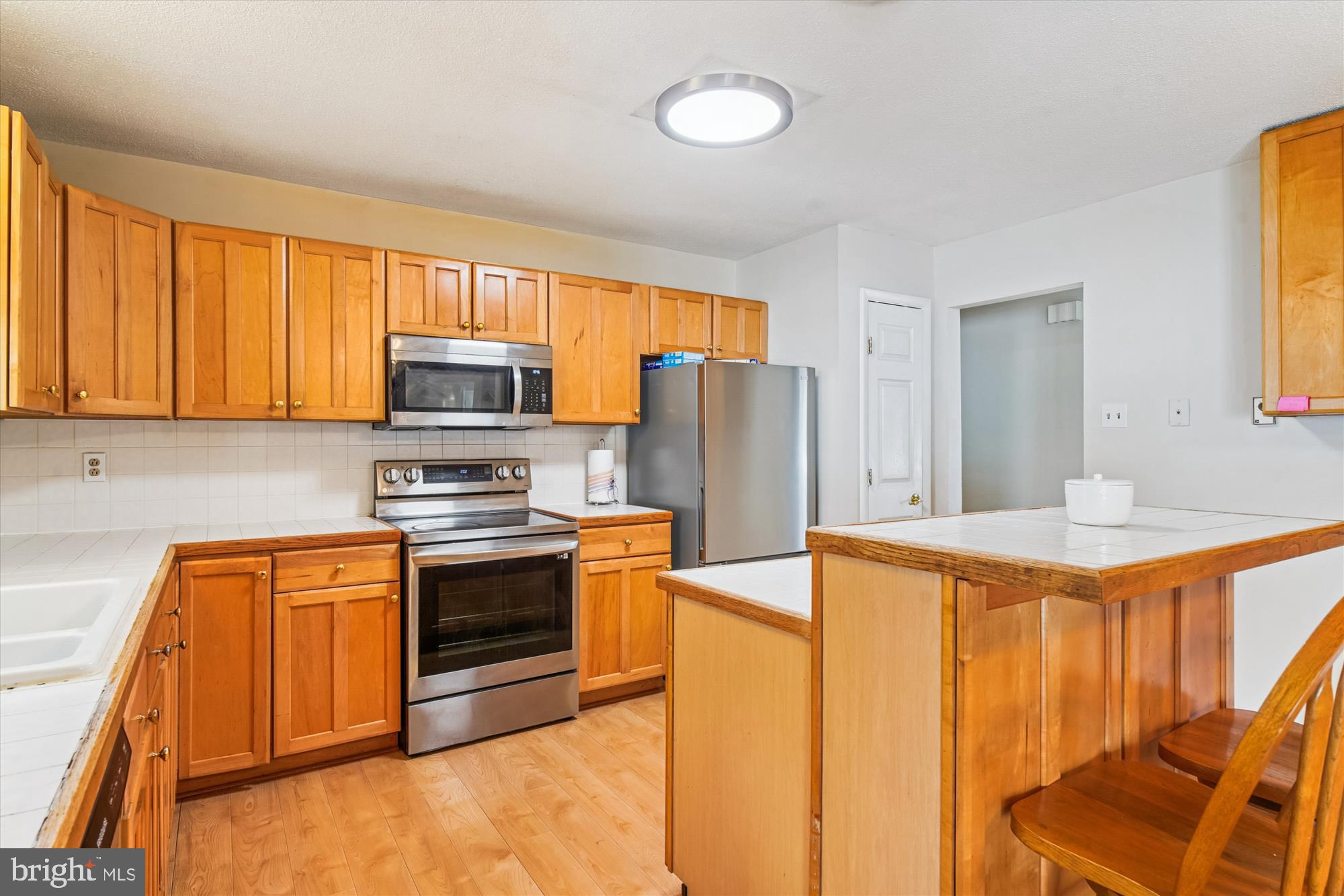 BOSS ARNOLD VILLAGE - Residential