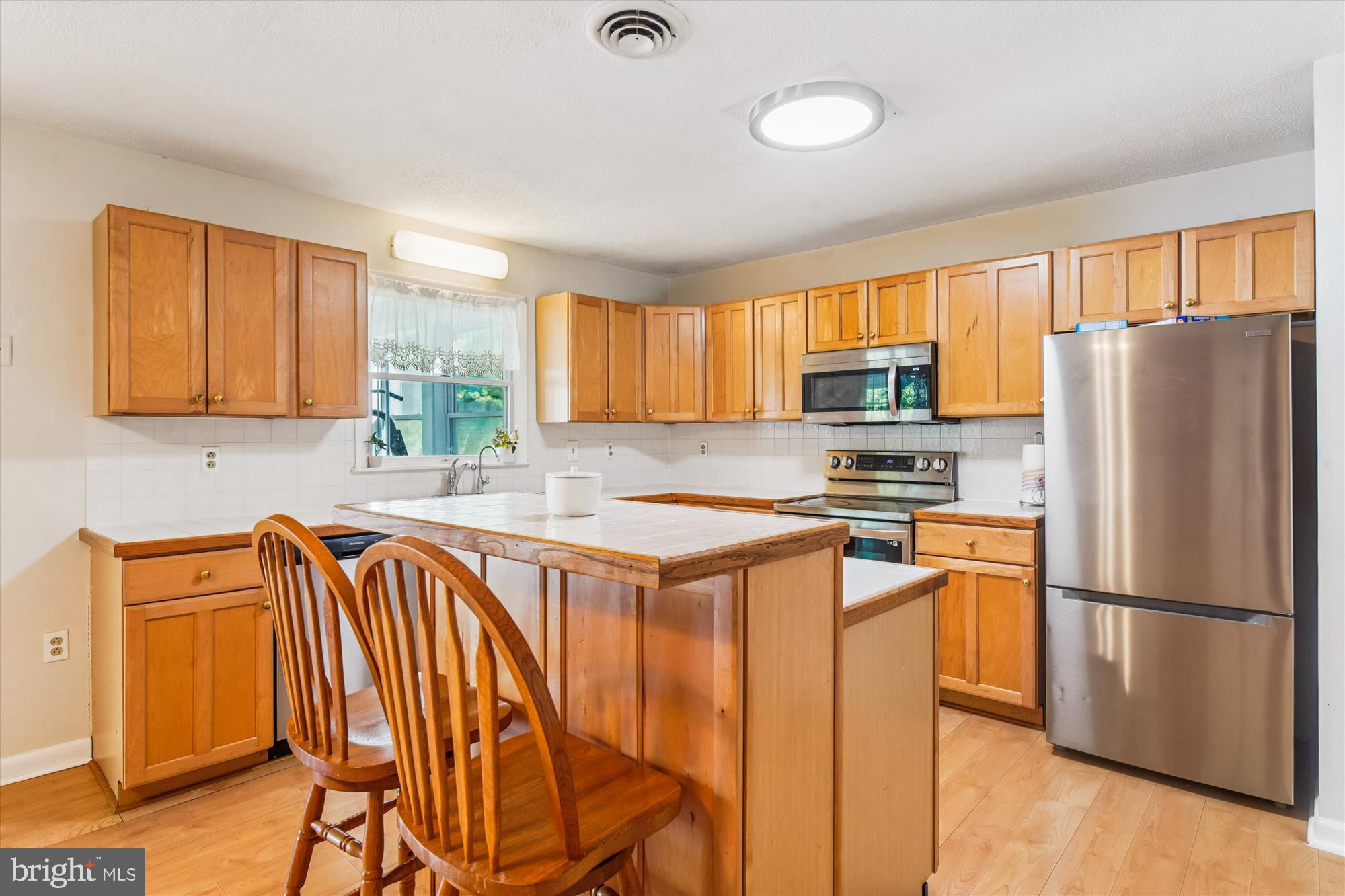 BOSS ARNOLD VILLAGE - Residential