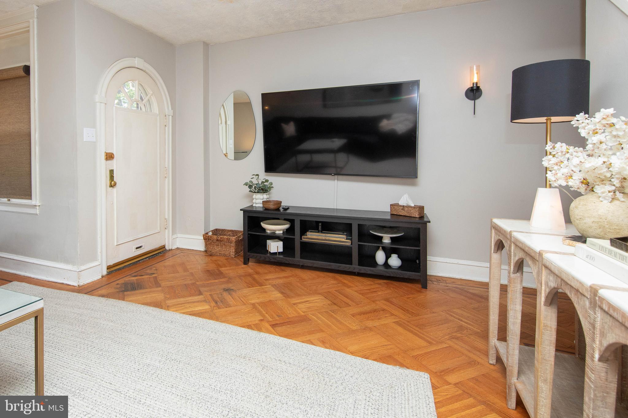 MAYFAIR - Residential