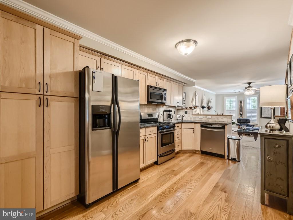 RIVERSIDE - Residential