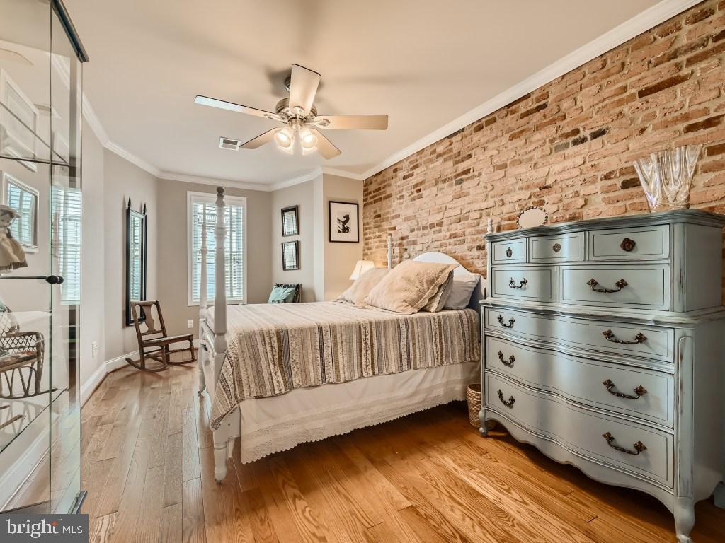 RIVERSIDE - Residential