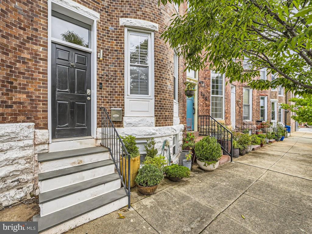 RIVERSIDE - Residential