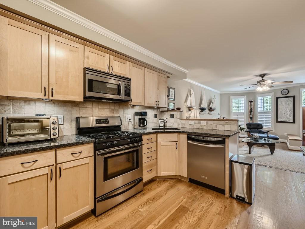 RIVERSIDE - Residential