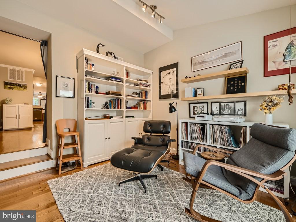 RIVERSIDE - Residential