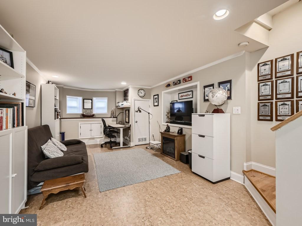 RIVERSIDE - Residential