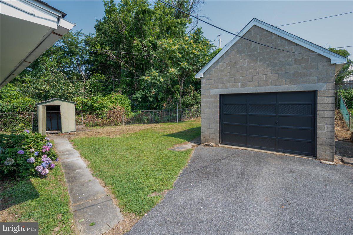 1515 HICKORY ROAD