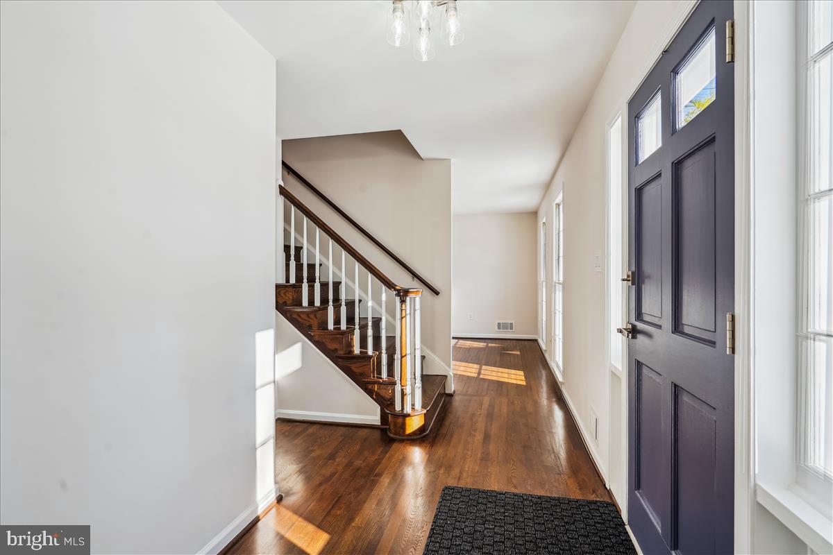 4 HAWTHORN COURT