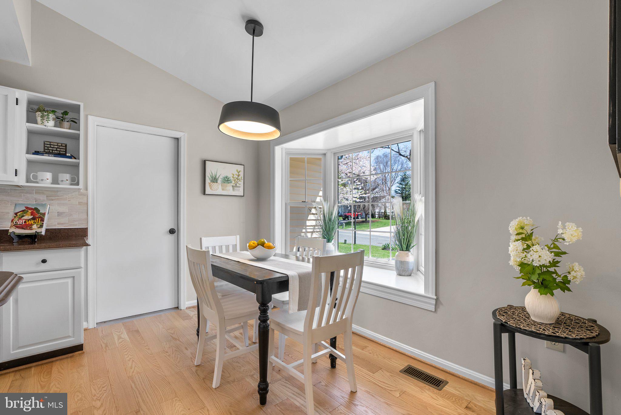 WILLIAMSBURG VILLAGE - Residential