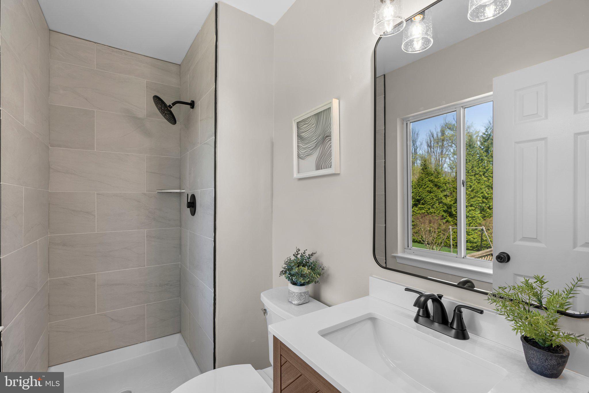 WILLIAMSBURG VILLAGE - Residential