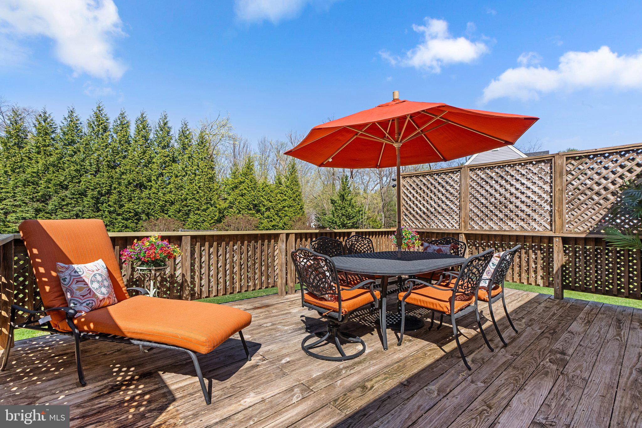 WILLIAMSBURG VILLAGE - Residential