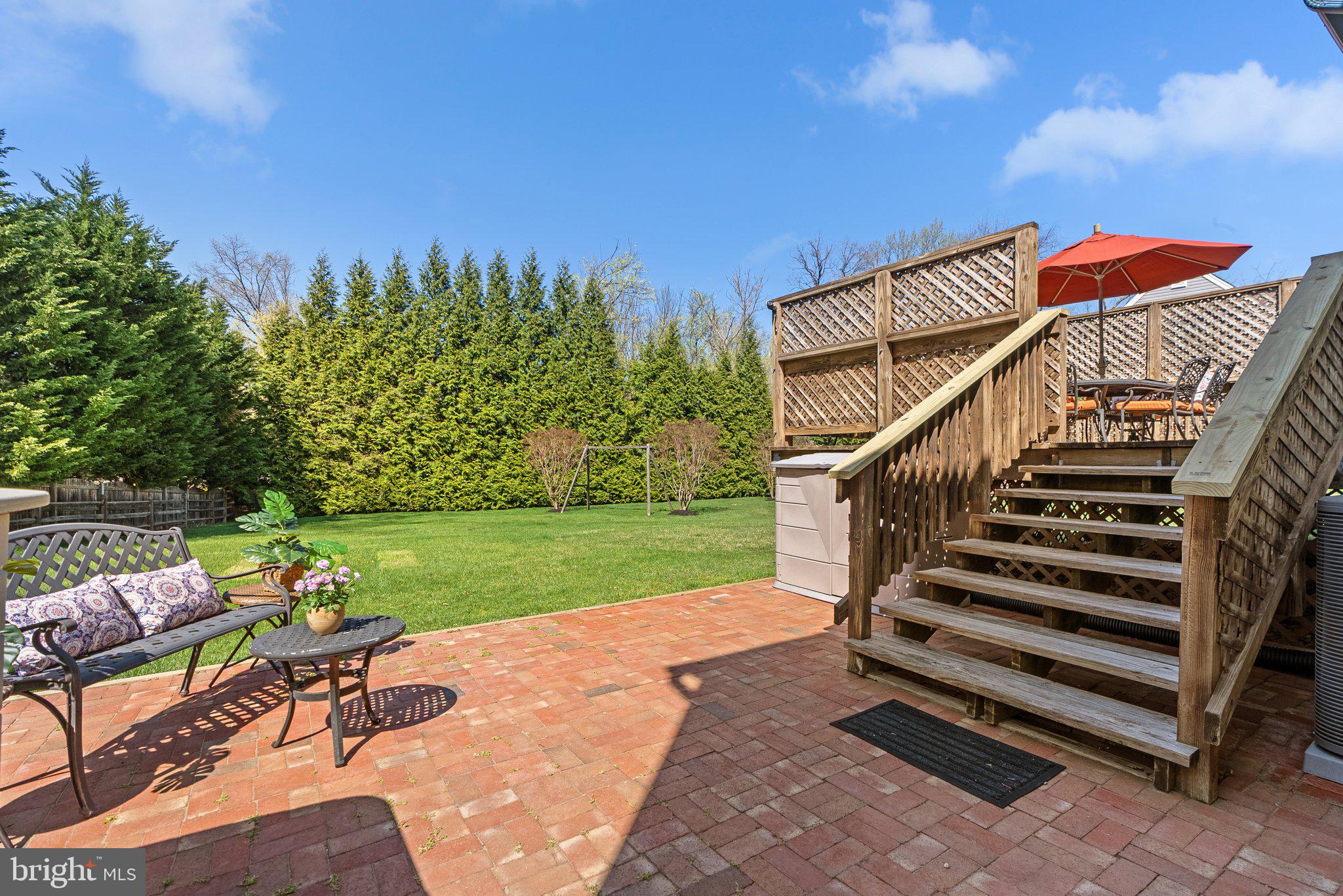 WILLIAMSBURG VILLAGE - Residential