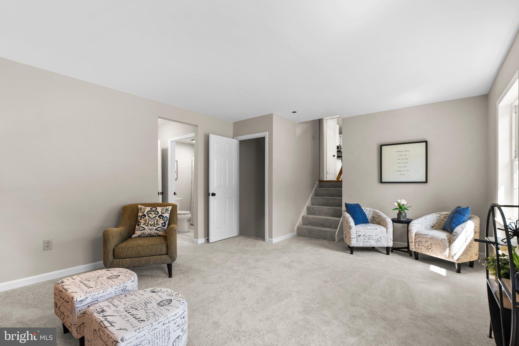 WILLIAMSBURG VILLAGE - Residential