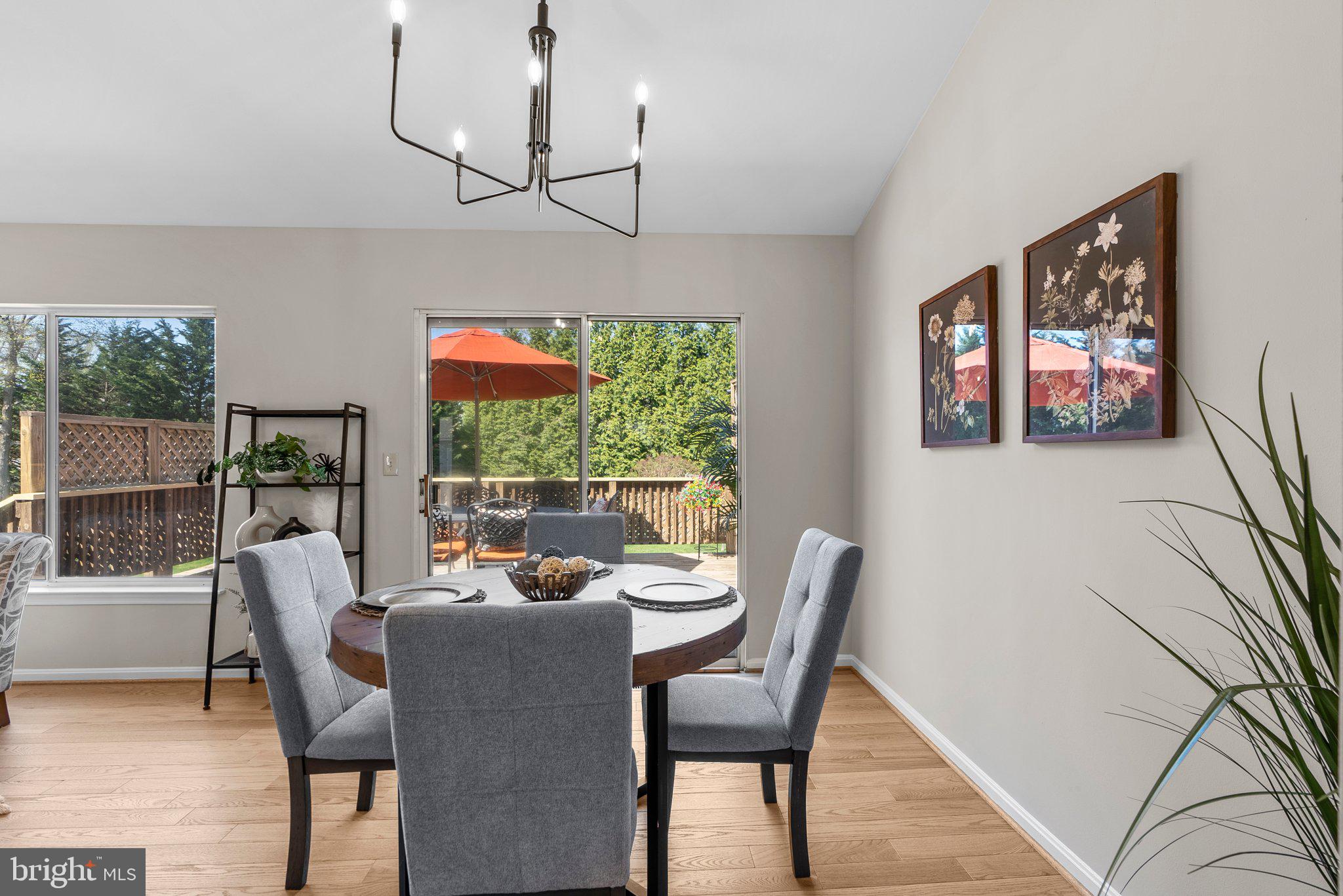 WILLIAMSBURG VILLAGE - Residential