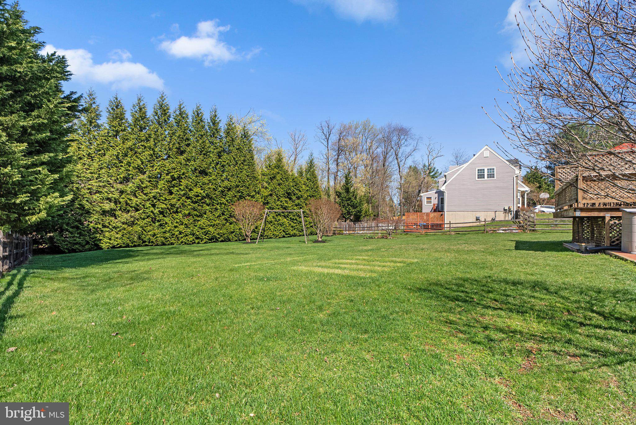 WILLIAMSBURG VILLAGE - Residential