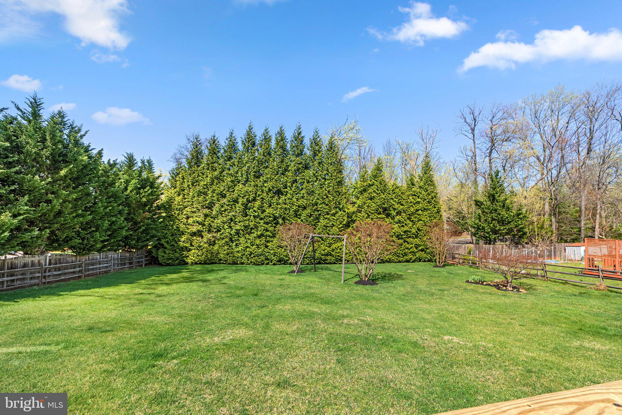 WILLIAMSBURG VILLAGE - Residential