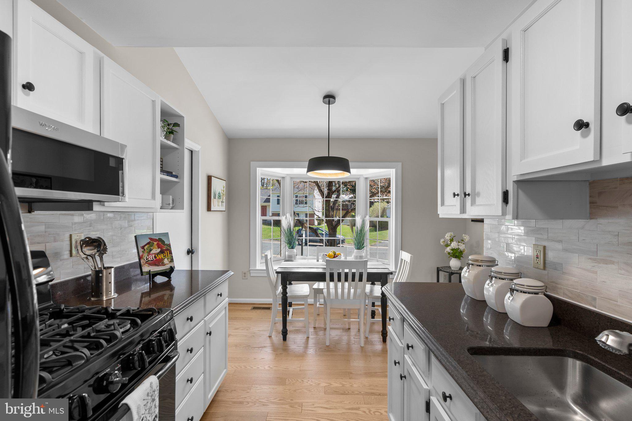 WILLIAMSBURG VILLAGE - Residential