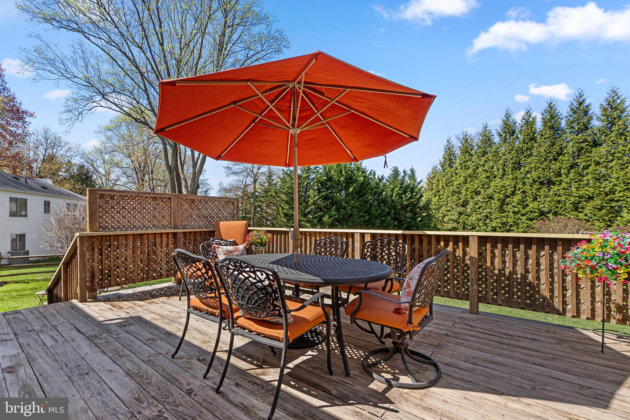 WILLIAMSBURG VILLAGE - Residential