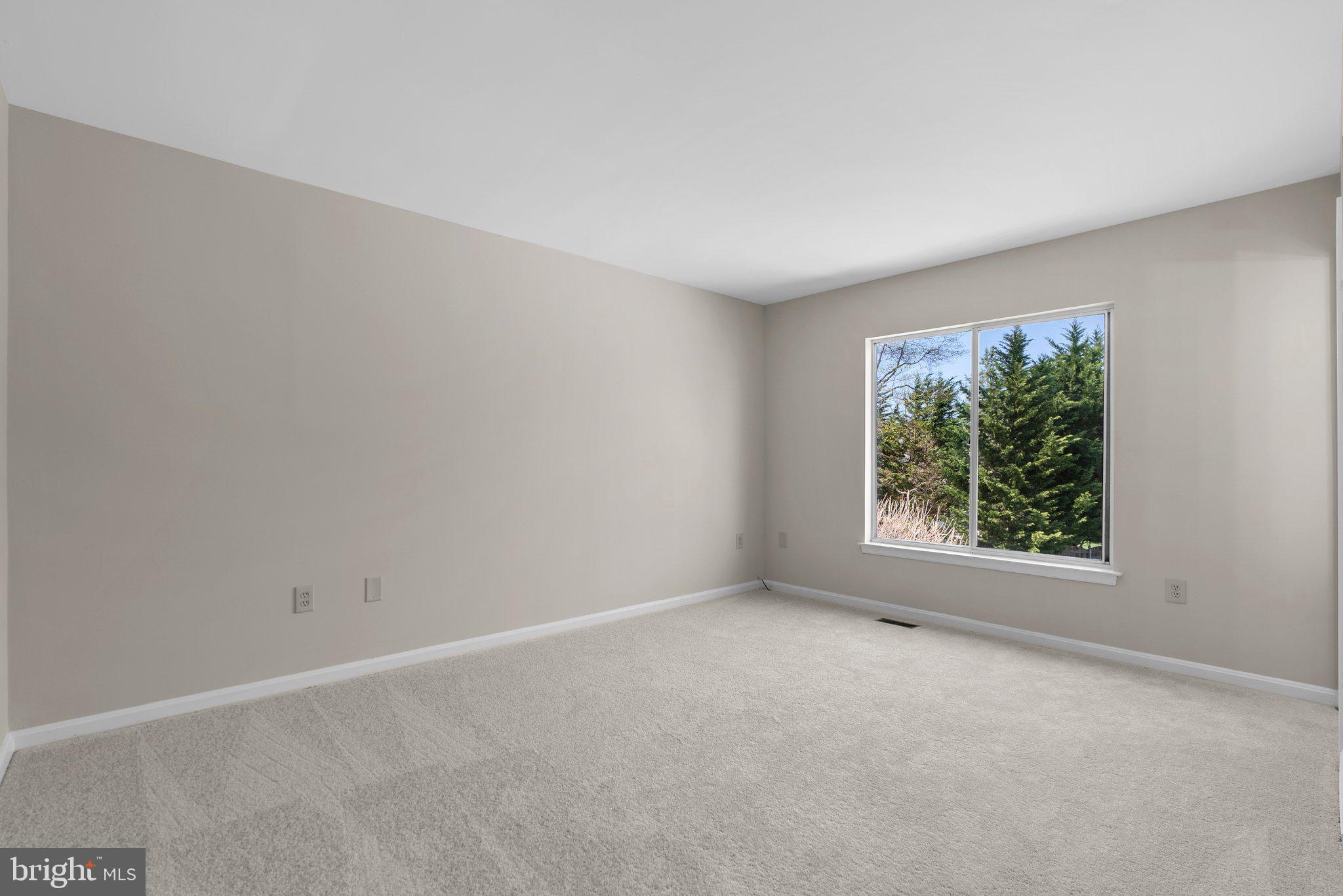 WILLIAMSBURG VILLAGE - Residential