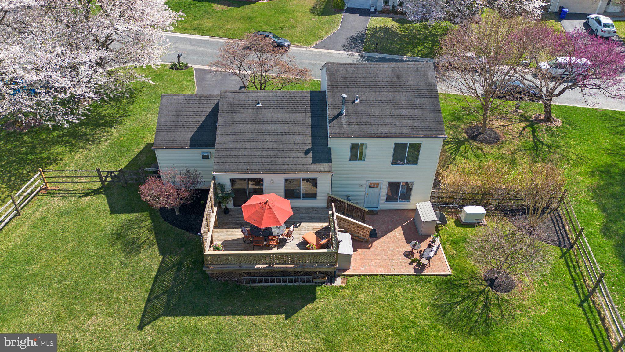 WILLIAMSBURG VILLAGE - Residential