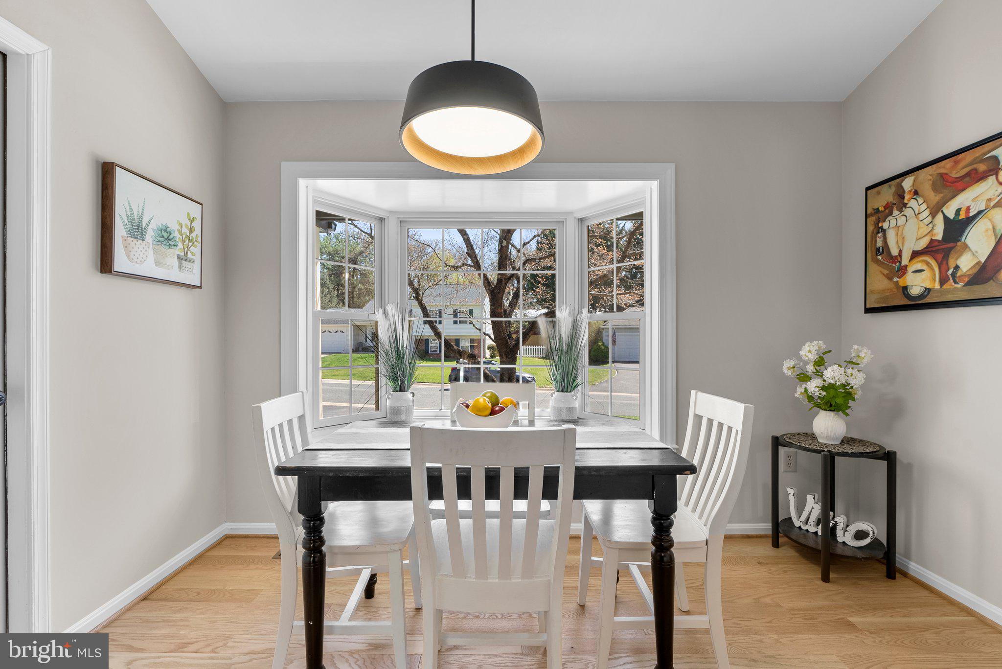 WILLIAMSBURG VILLAGE - Residential