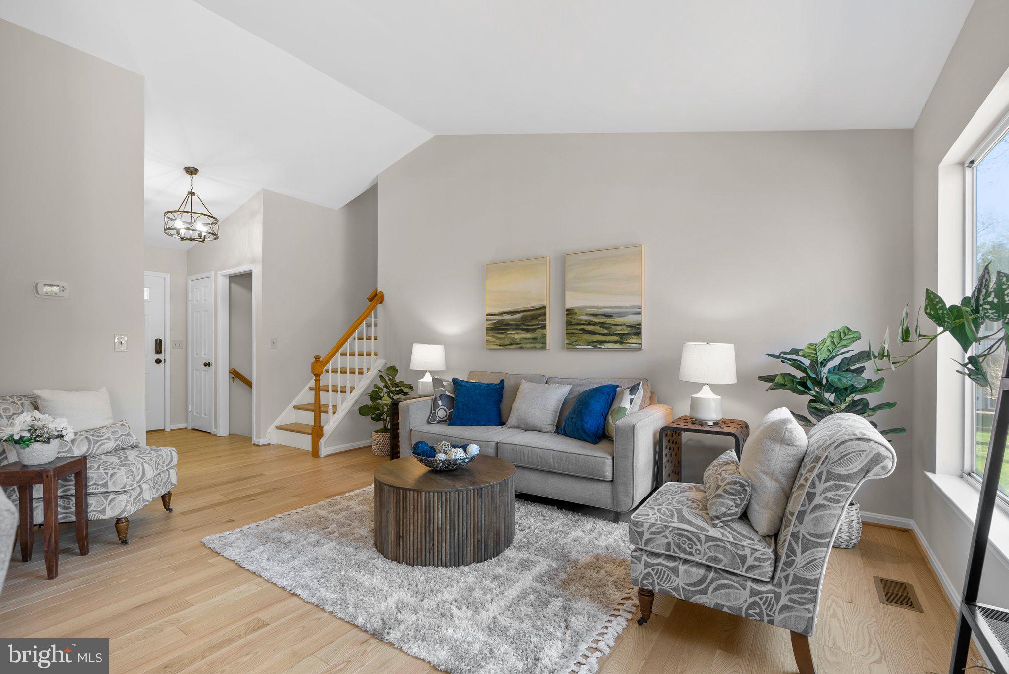 WILLIAMSBURG VILLAGE - Residential