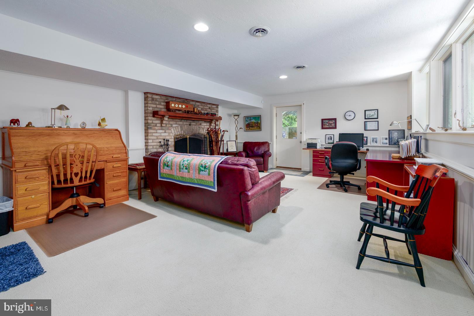 GOVERNOR GRASON MANOR - Residential